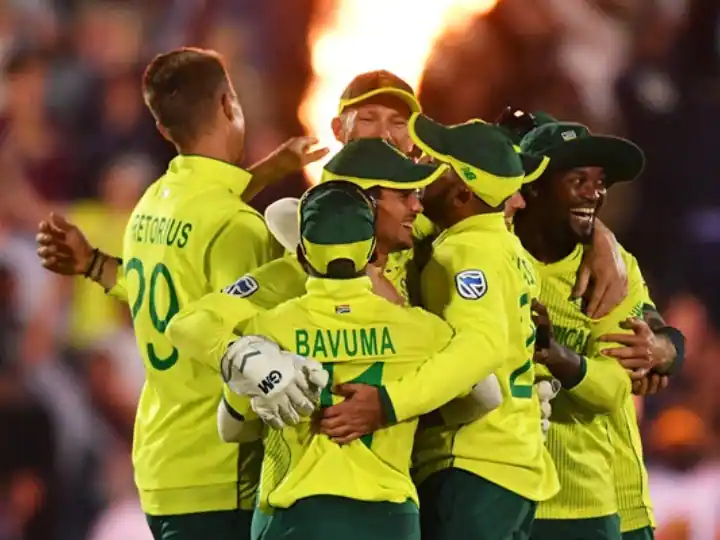 South Africa won the third T20 by 90 runs with 'punch' by Tabrez Shamsi, won the series 2-1

