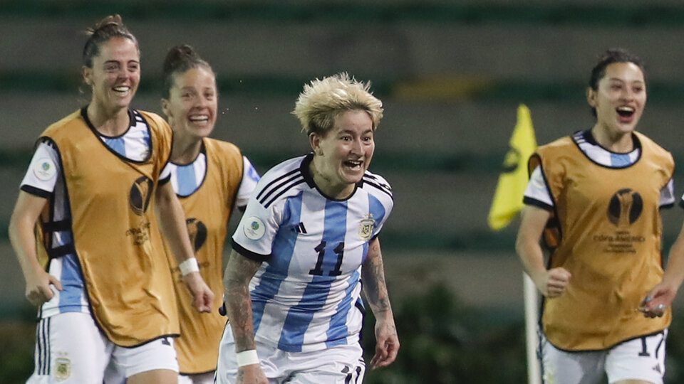 The women's soccer team won the passport to its fourth World Cup
