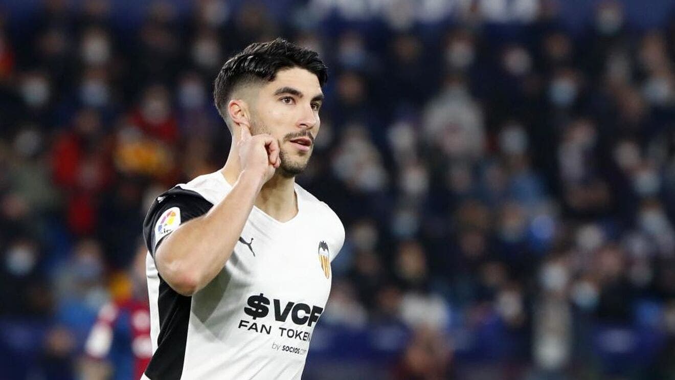 Unexpected turn in Valencia CF with the future of Carlos Soler
