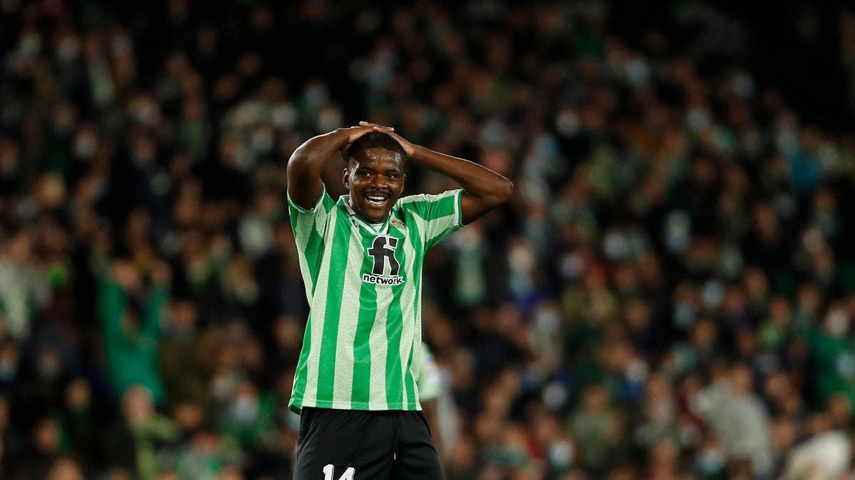 Real Betis pressures William Carvalho to get transferred
