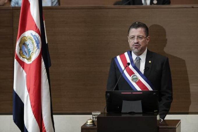 La intención de vender activos del Estado abre una polémica en Costa Rica