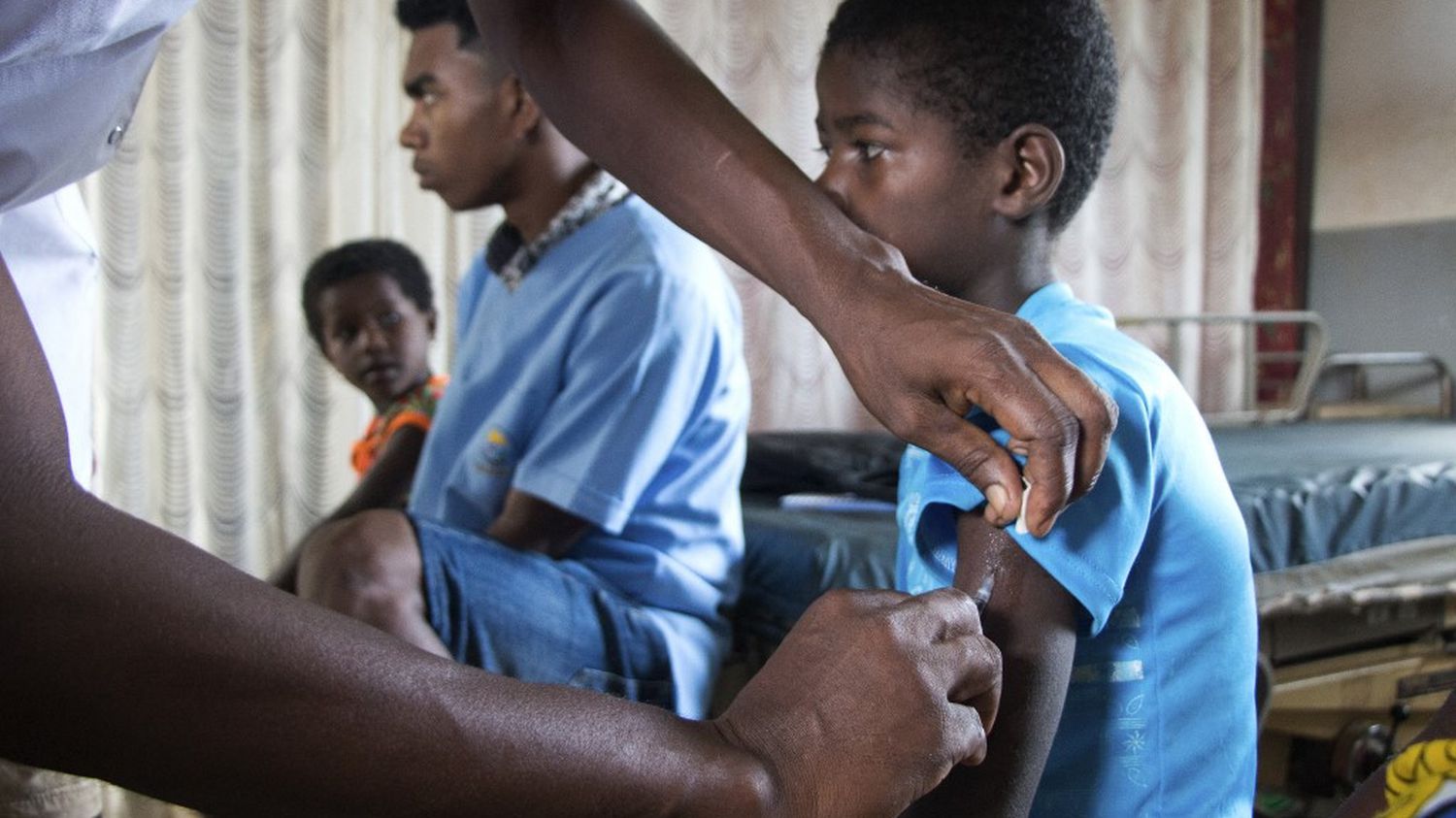 Zimbabwe: measles outbreak kills more than 150 children
