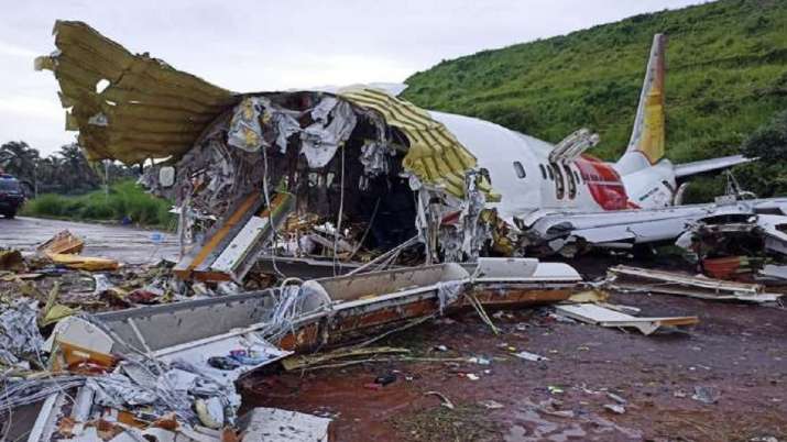 America News: Two planes collide in the air in America, three people died, read details
