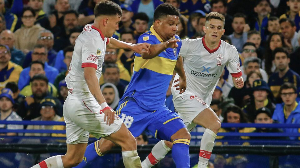 Boca could not with Hurricane and the winning streak was cut 
