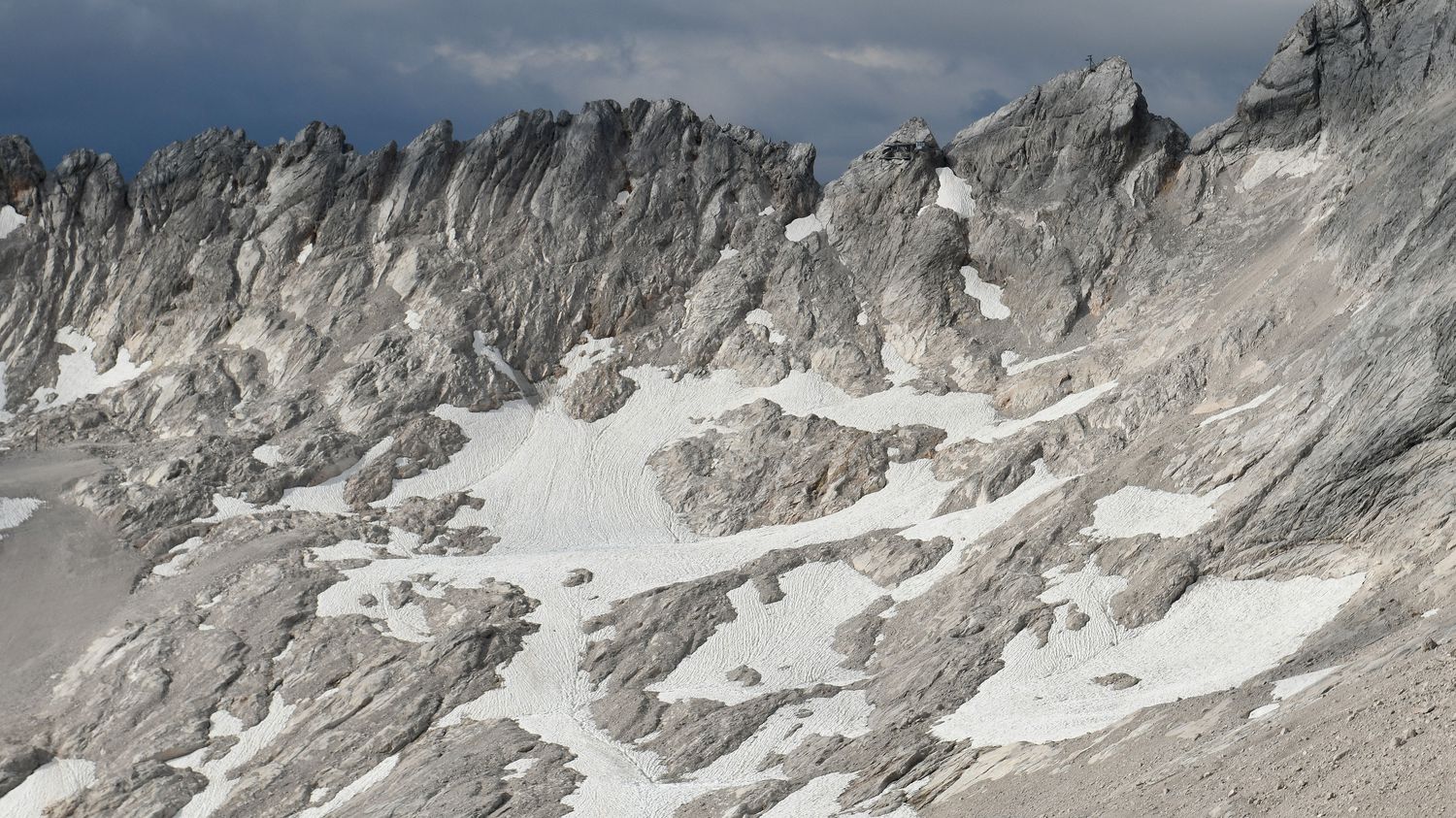 Climate: Germany has lost a glacier, the southern part of the Schneeferner, in the Bavarian Alps
