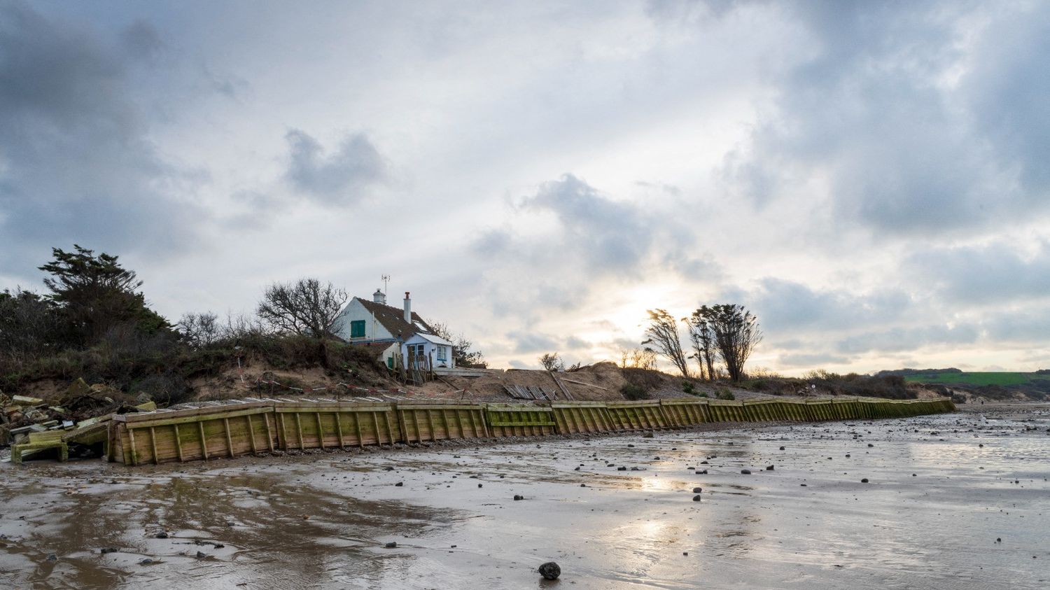 Climate change: faced with coastal erosion, local elected officials are trying to 