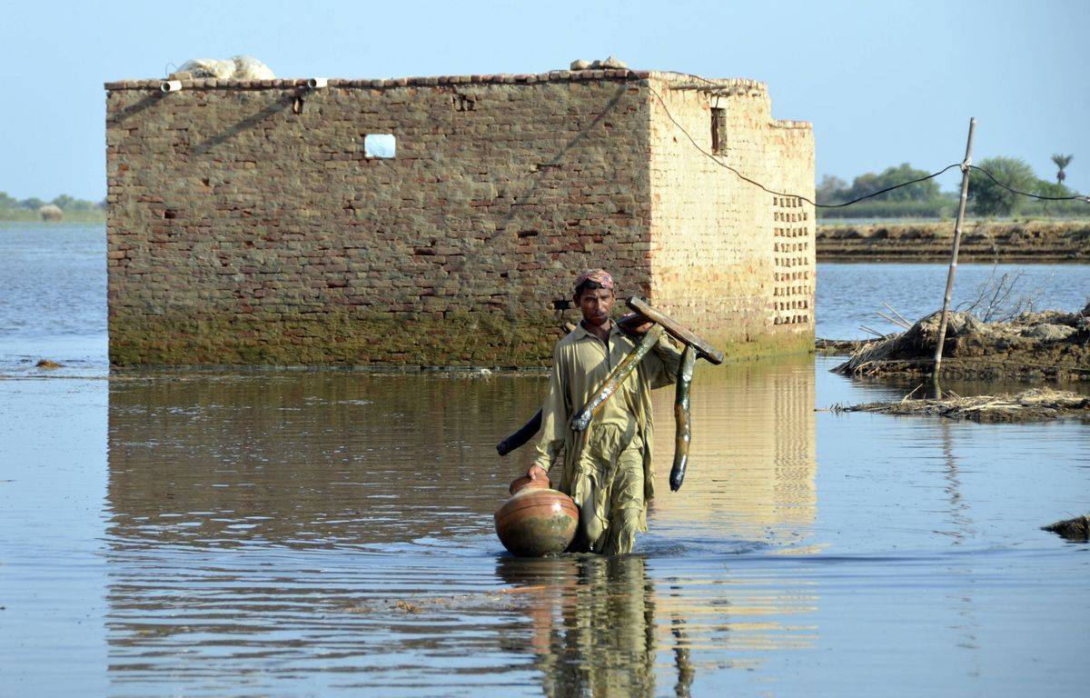 Floods in Pakistan are just the start, says PM
