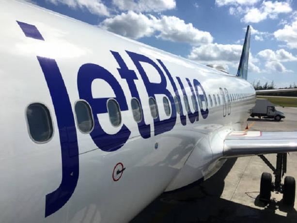 Jet-Blue cancela sus vuelos hacia Puerto Rico 