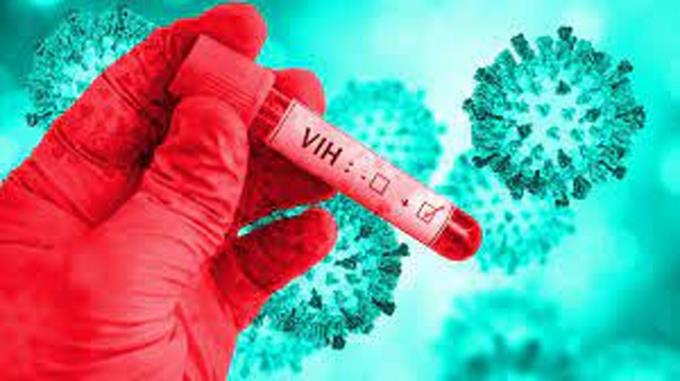 Scientists test new vaccination strategy to combat HIV

