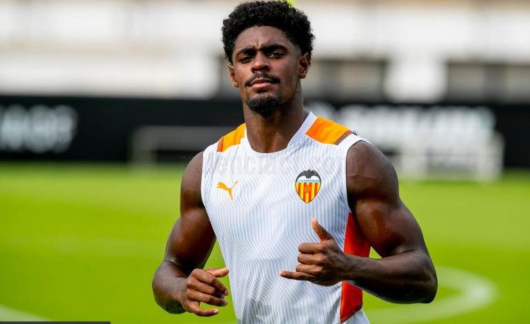 Thierry Correia, his suffering and his step forward at Valencia
