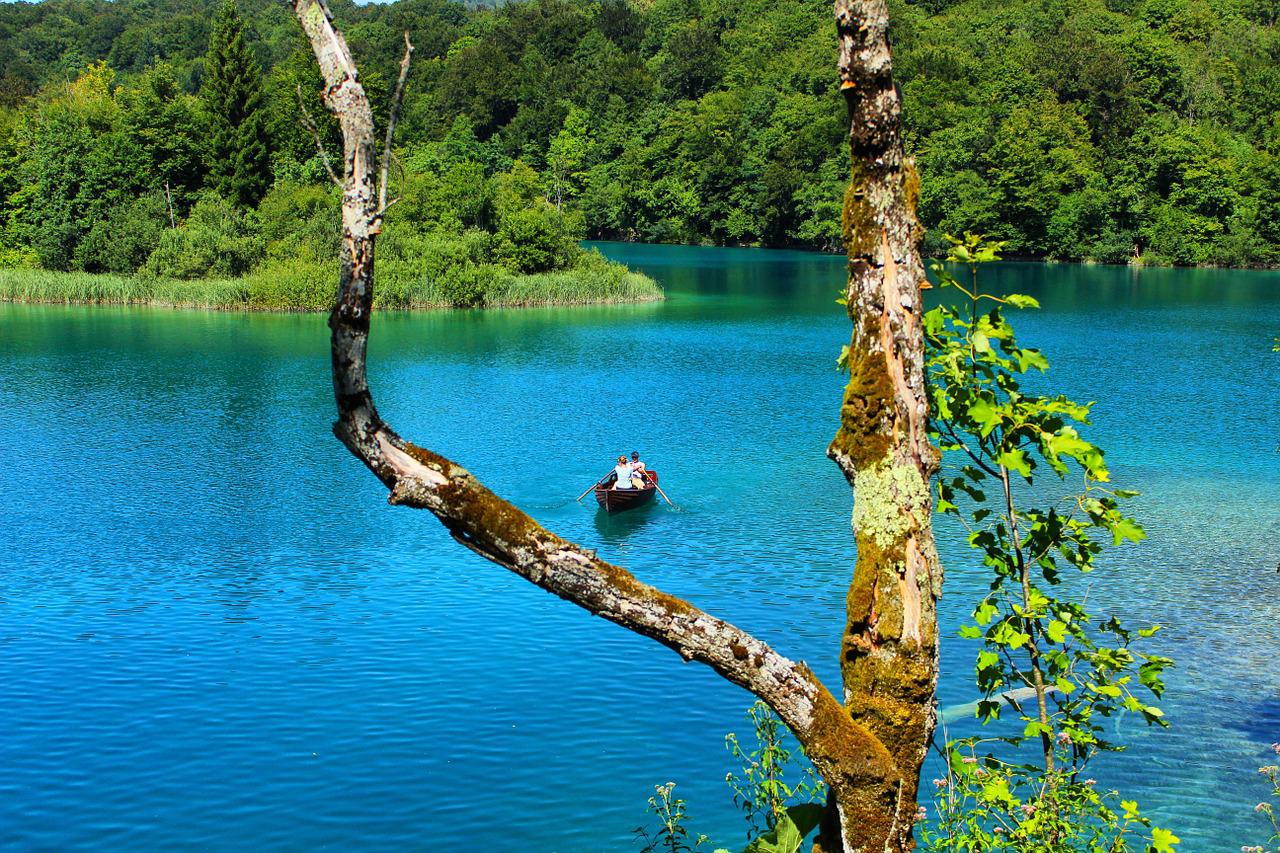 Top Extraordinary Places for the 1st Date