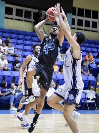 Anyeuri Castillo scores 27 and the Prados win their third in a row
