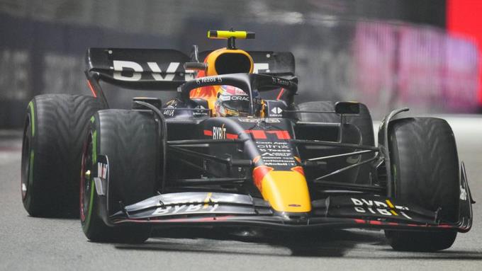 Sergio Pérez gana Gran Premio de Singapur, Verstappen aespera