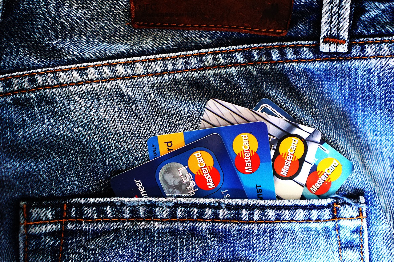 What to Do and What Not to Do When Using Business Credit Cards