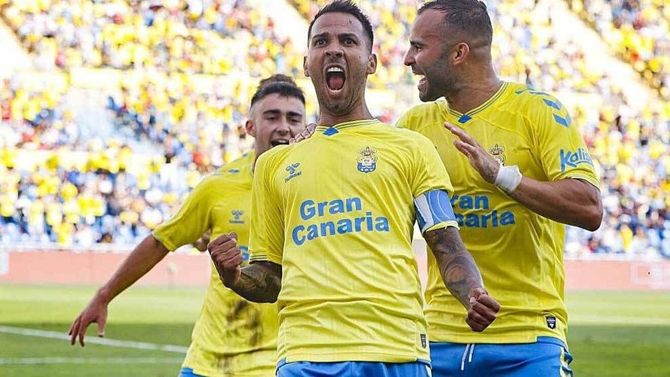 Jonathan Viera lights up the Canary Islands derby: 