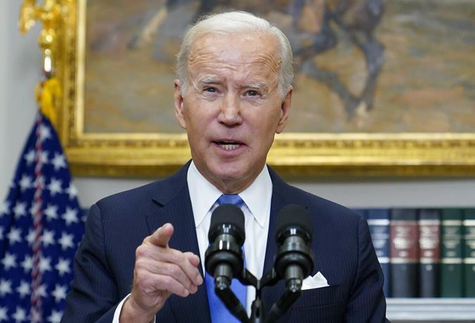 Biden insta al Congreso a aprobar un acuerdo entre trabajadores y operadoras para evitar una huelga de trenes