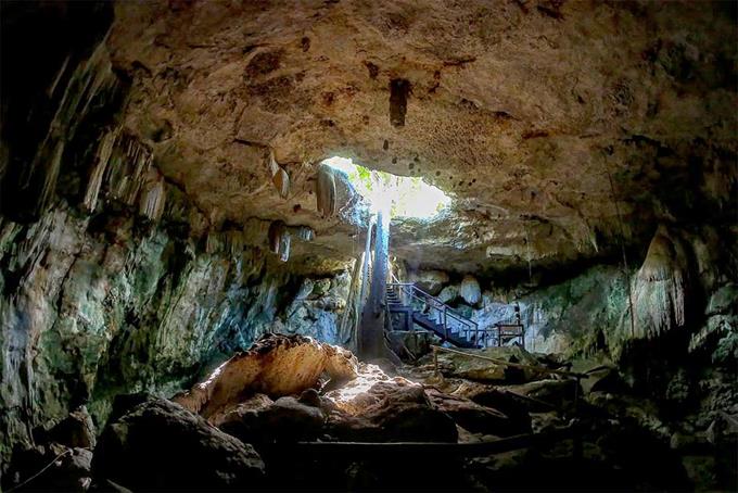 Cave Painting in Southeast Mexico Frames Legacy of Prehistoric Maya