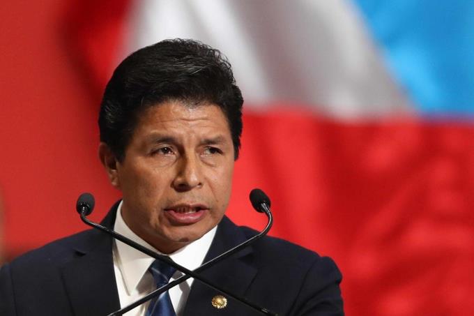 El Congreso de Perú informa al presidente sobre nueva moción de destitución