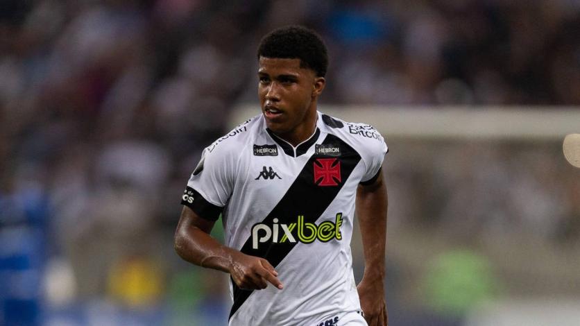 Transfers Barcelona: Competition for Andrey Santos
