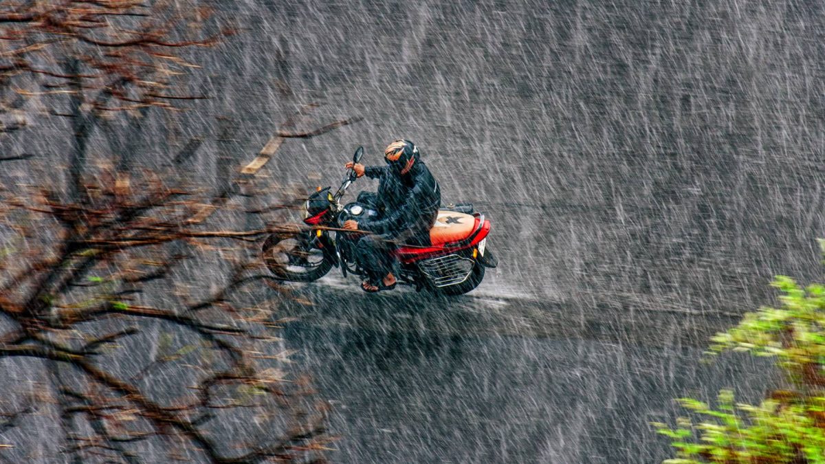 How to safely ride a motorcycle in the rain

