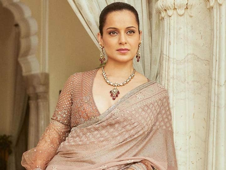 Kangana Ranaut dressed in her mother's sari, this childhood photo of the actress will win your heart

