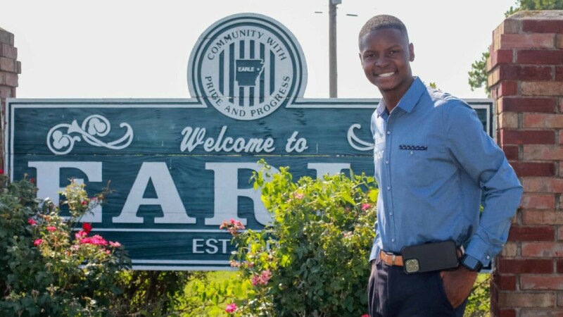 18-year-old college student elected mayor of city
