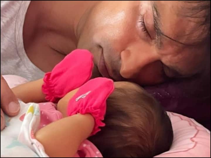Bipasha Basu Captures Daughter Devi's Cute Moment, Shares First Photo With Dad

