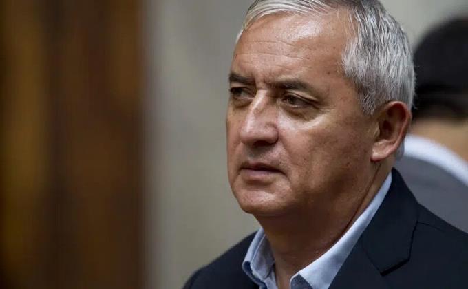Jueces: Expresidente de Guatemala culpable por defraudación
