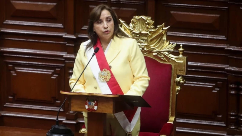 Peru: Dina sworn in as new president after Castillo's ouster
