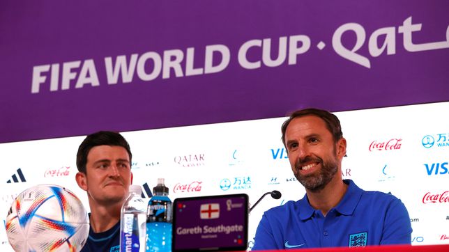 Southgate: "Maguire has wasted time"
