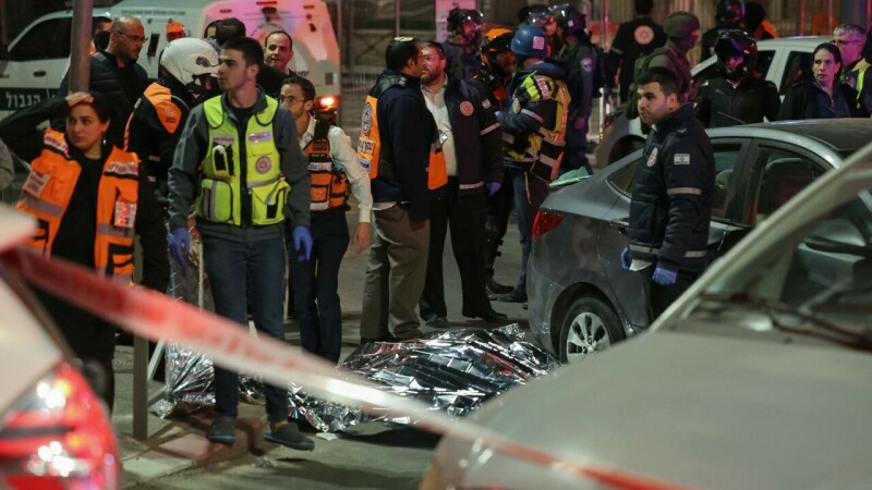 7 Jews killed by shooting in Occupied Beit Al-Maqdis, attacker martyred
