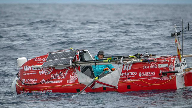 Antonio de la Rosa: 22 hours of rowing a day to cross the Antarctic Ocean
