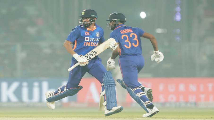 KL Rahul and Hardik Pandya during the second ODI vs Sri Lanka- India TV Hindi