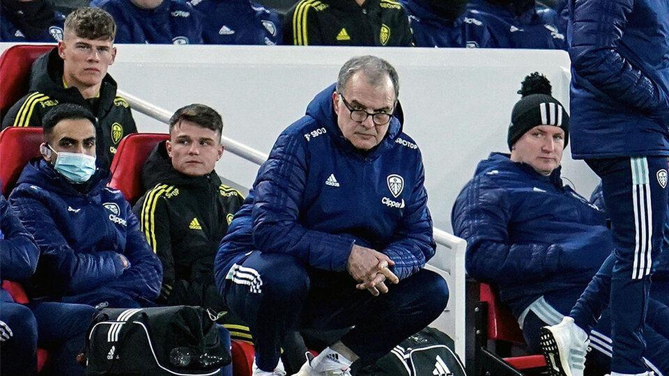 Marcelo Bielsa approaches the Mexico National Team
