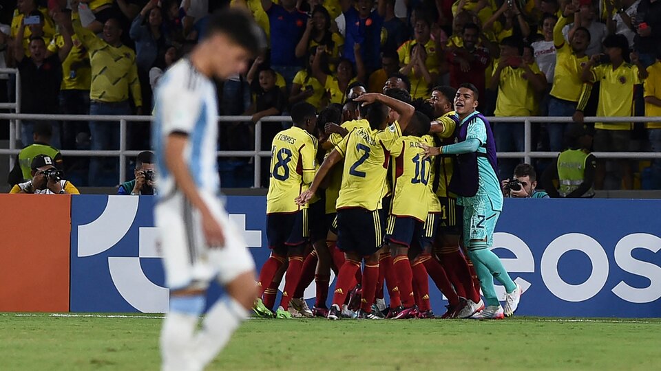 Mascherano's Argentina Sub 20 team lost to Colombia due to a blooper and was left without a World Cup
