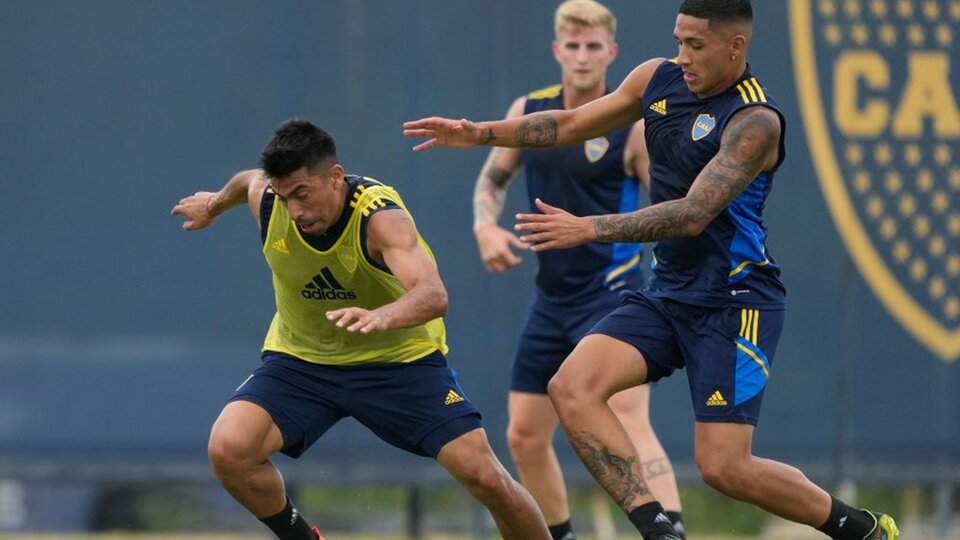 Mouth: "Tiny" Romero practiced with the starters for Everton
