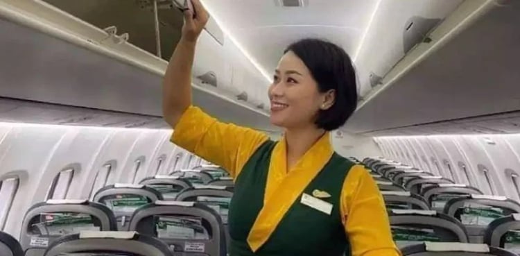 Nepal plane crash: Flight attendant's pre-crash video
