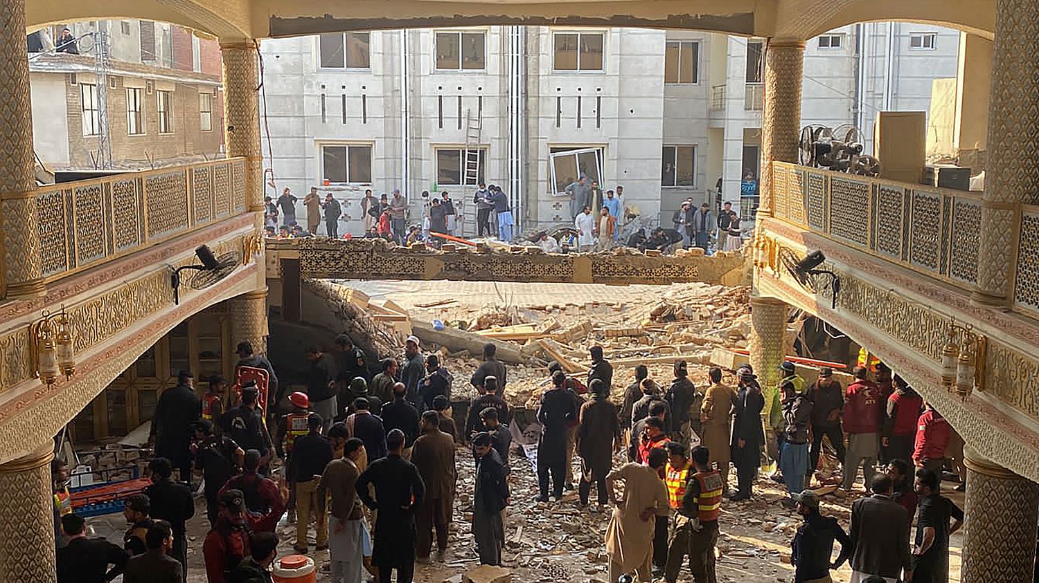 Pakistan: Explosion kills at least 33 at Peshawar mosque
