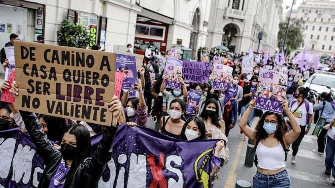 Perú reportó más de 5,380 mujeres desaparecidas y 137 feminicidios en 2022