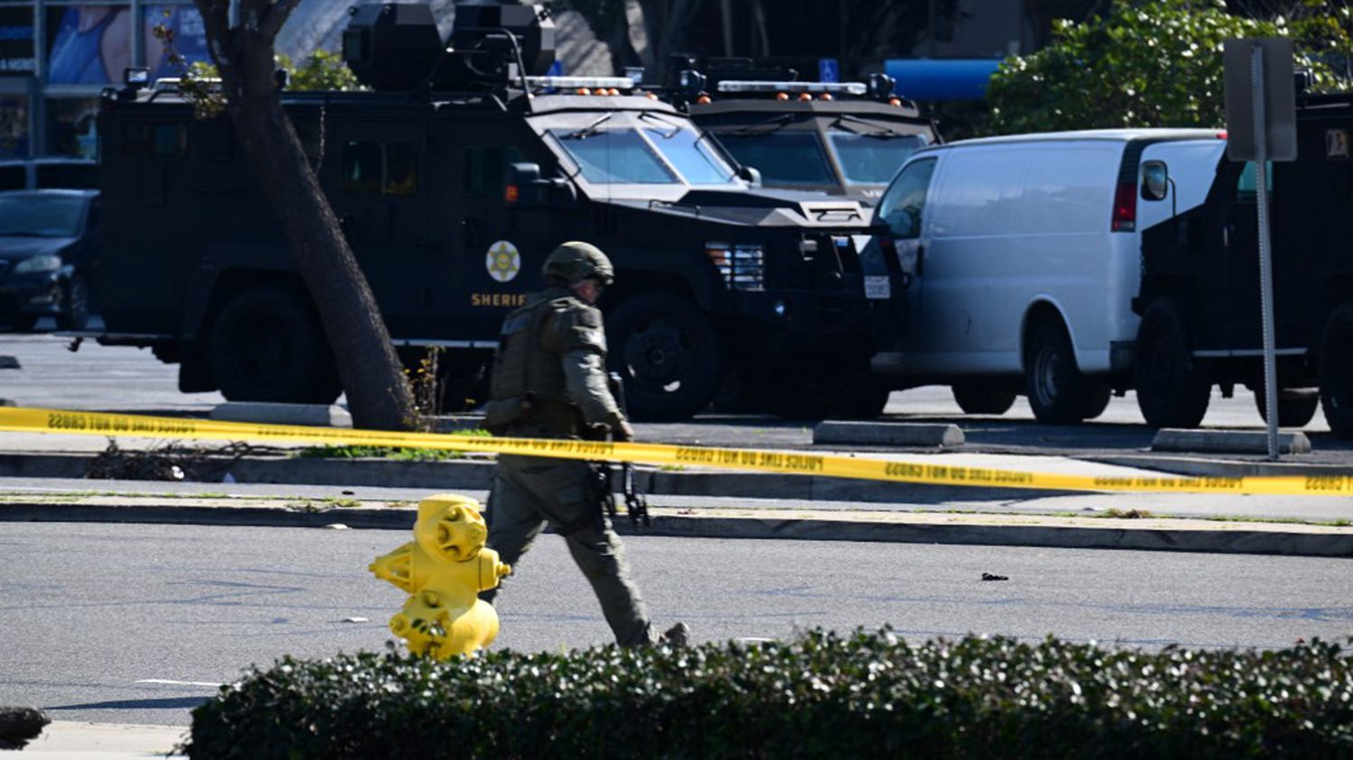 United States: the suspect of the shooting in California, which killed 10 people, found dead in his van
