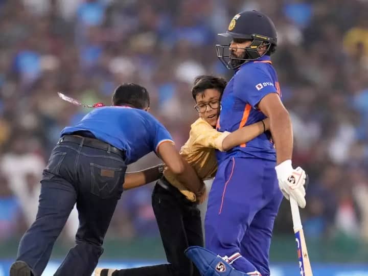 Video: When the captain of Team India told the security guard - he's a boy, let him go...


