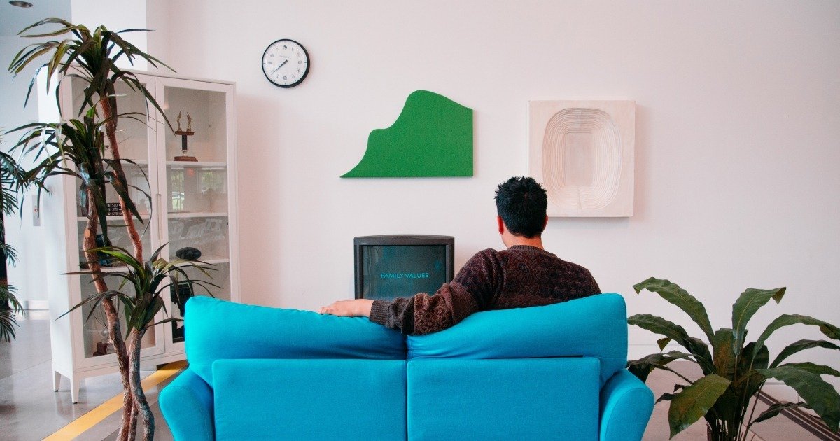 5 essential tips for choosing the perfect TV size

