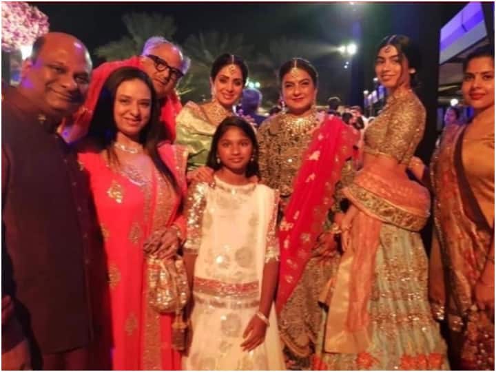 Ahead of the fifth anniversary of Sridevi's death, Boney Kapoor shared a photo from the actress's Dubai performance.

