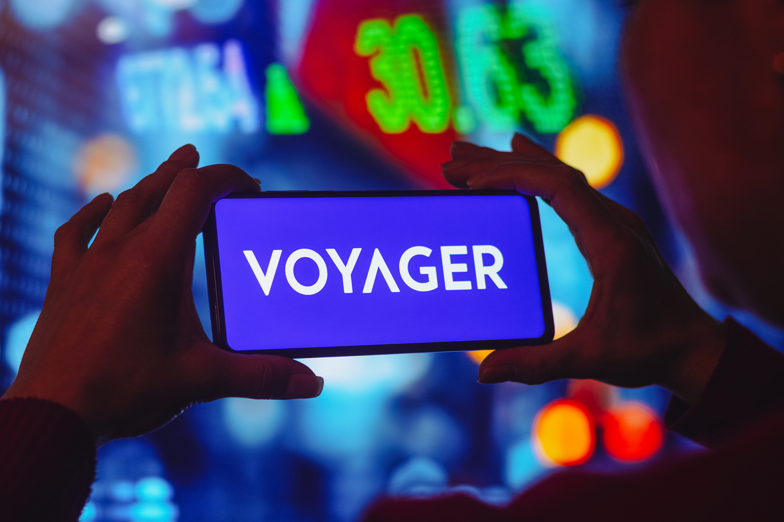 Data suggests that Voyager is selling crypto assets through Coinbase
