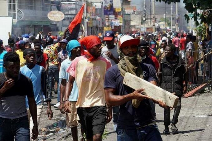 Economistas afirman país no aguanta más inmigrantes haitianos
