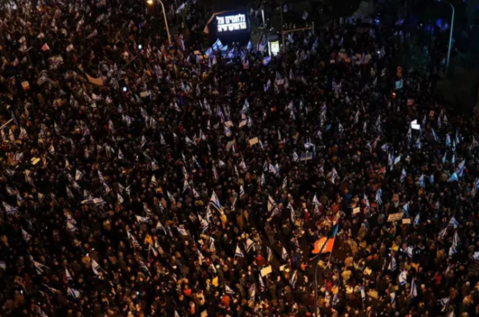 Israel acoge por quinta semana consecutiva manifestaciones contra la reforma judicial de Netanyahu