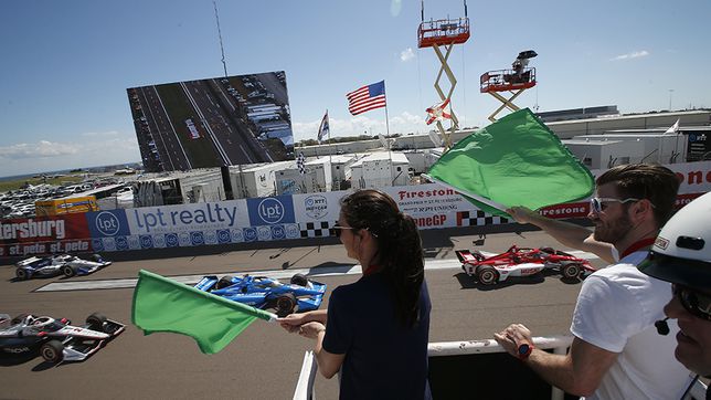 The IndyCar gets underway with some collective tests
