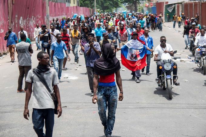EE. UU. impone restricciones de viaje a haitianos por presuntos vínculos con organizaciones criminales