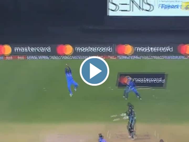 VIDEO: Suryakumar Yadav made brilliant catch, watch in video how Finn Allen lost wicket

