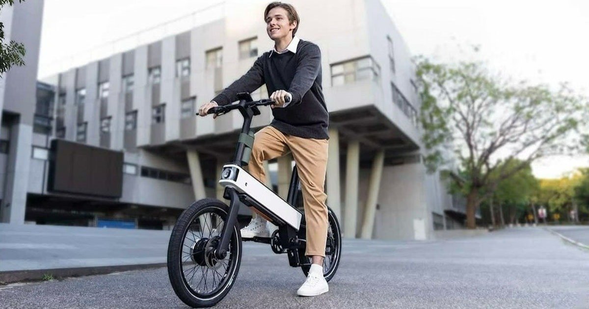 Acer introduces its first smart electric bike

